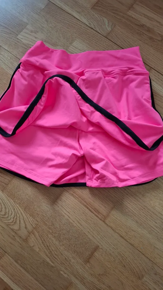 Falda pantalón deportiva rosa
