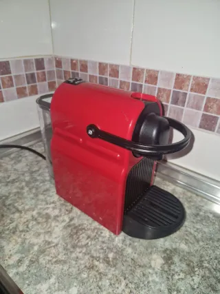 Cafetera Nespresso Krups Roja