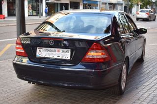 Mercedes-Benz Clase C 2005