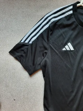 Camiseta Adidas Negra Talla M 