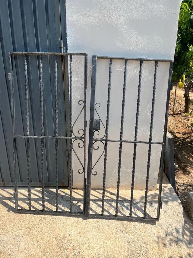 Reja de hierro forjado