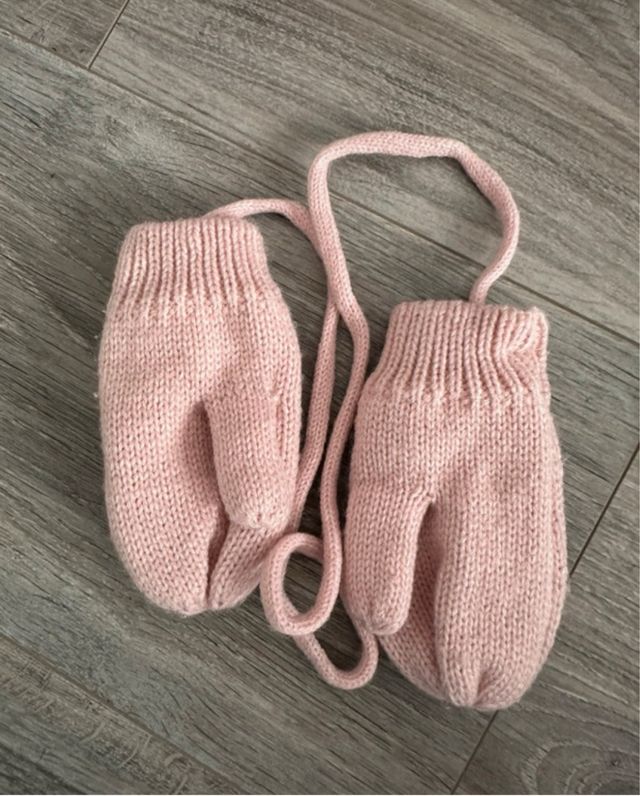 Manoplas Prenatal rosas sin usar