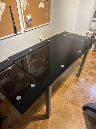 Mesa cristal negro extensible patas metal