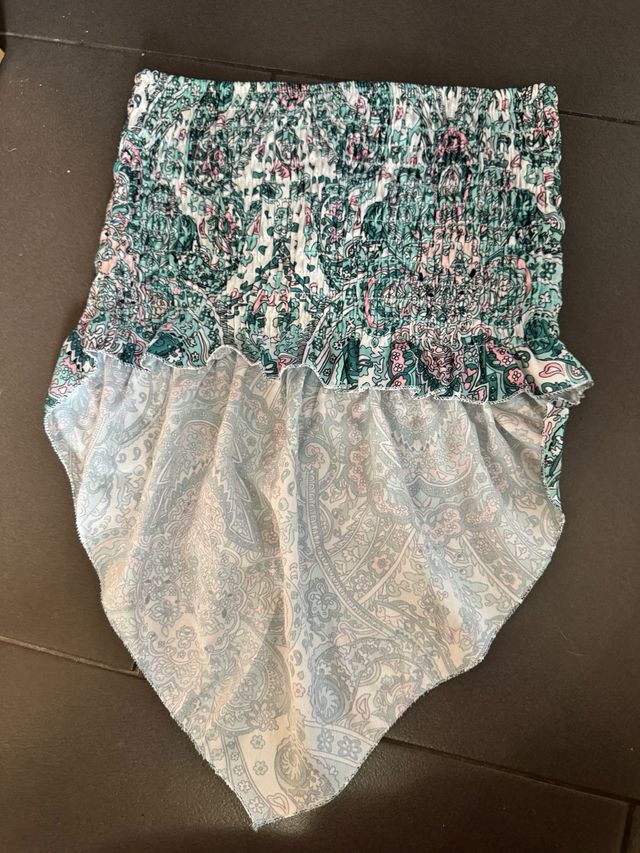 Top estilo pañuelo estampado