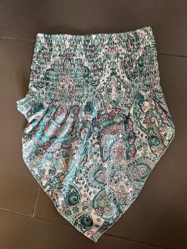 Top estilo pañuelo estampado