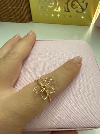 Anillo dorado ajustable