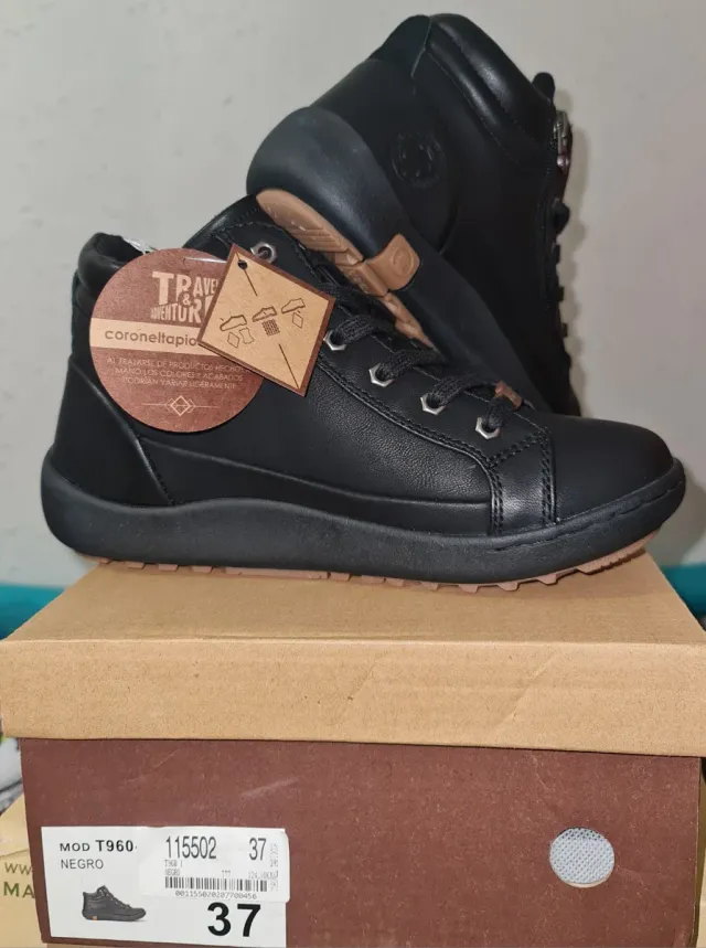 Botines de piel Coronel Tapiocca Negros Nuevos
