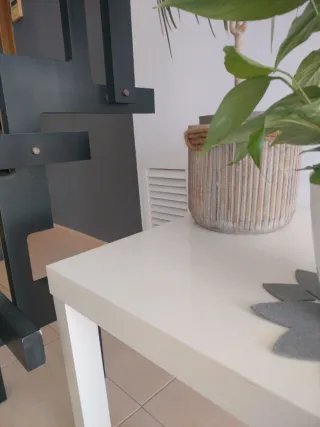 Mesa auxiliar blanca Ikea, para cualquier rincón