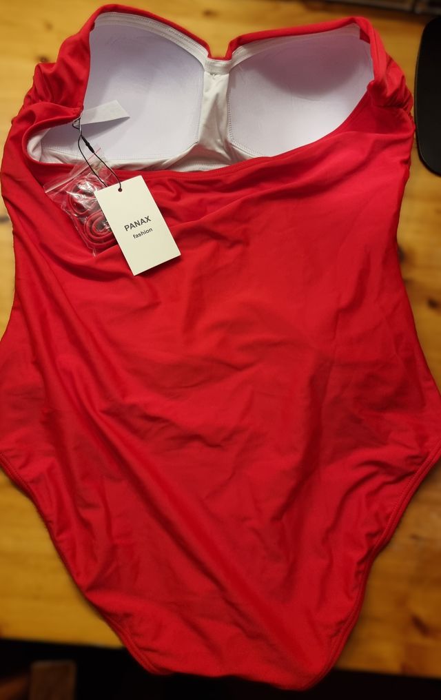 Costume intero rosso taglia XXL