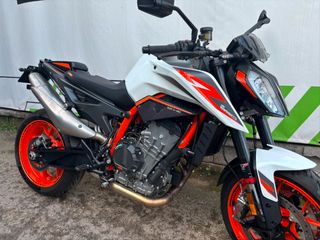 KTM 890 Duke R (2020)