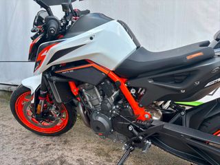 KTM 890 Duke R (2020)