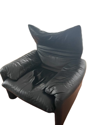 Poltrona Cassina Maralunga in pelle nera