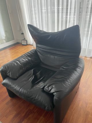 Poltrona Cassina Maralunga in pelle nera