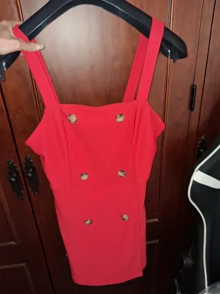 Vestido corto con botones