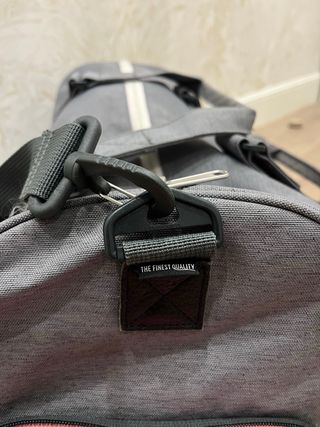 Bolsa Herschel Novel 42.5L Gris