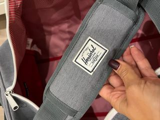 Bolsa Herschel Novel 42.5L Gris