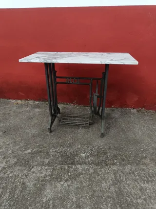 Mesa antigua pie de máquina de coser mármol