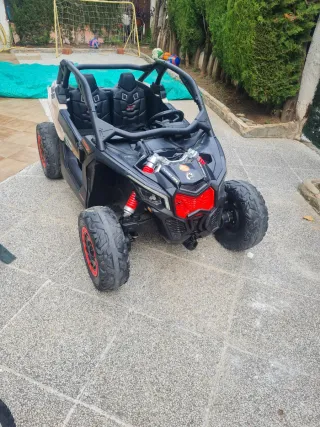 Coche para niños de bateria.