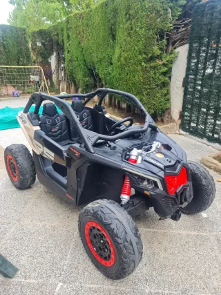 Coche para niños de bateria.