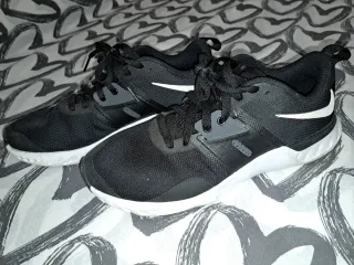 ZAPATILLAS NIKE ORIGINALES NEGRAS  Y BLANCAS