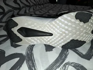 ZAPATILLAS NIKE ORIGINALES NEGRAS  Y BLANCAS