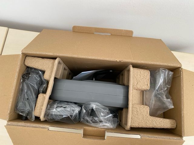 Allenatore di braccia e gambe con gru