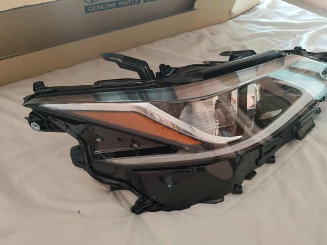 Faro Delantero Derecho Lexus ES300h Nuevo Original