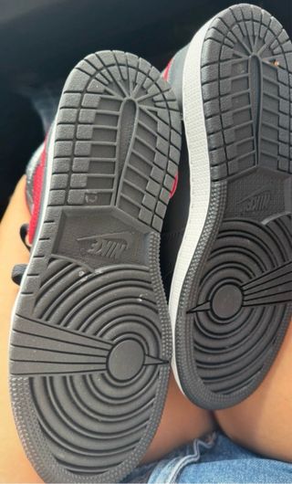 Scarpe Jordan High Top Rosse e Nere