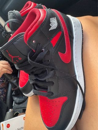 Scarpe Jordan High Top Rosse e Nere