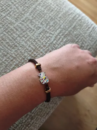 Pulsera de hilo con osito Tous