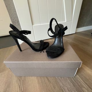 Zapatos de fiesta Zara Talla 37 con pedrería
