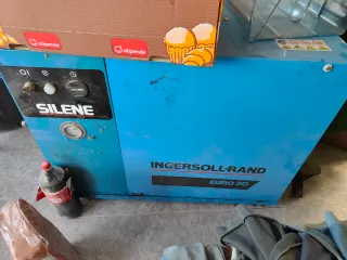 Solo está semana 850 
COMPRESOR DE TORNILLO Ingers