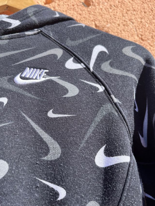 Sudadera Nike Negra con Estampado