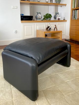 Pouf Maralunga Cassina in pelle nera
