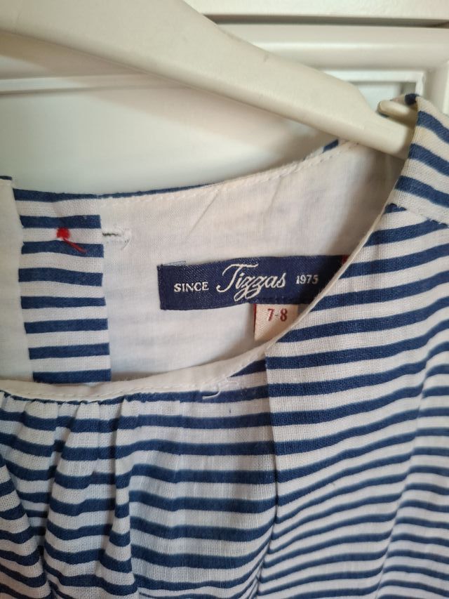 Vestido de rayas azul y blanco