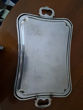 Bandeja de plata Meneses y 6 copas.