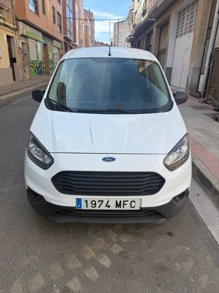 Ford Transit Courier 2023