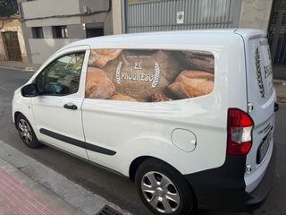 Ford Transit Courier 2023