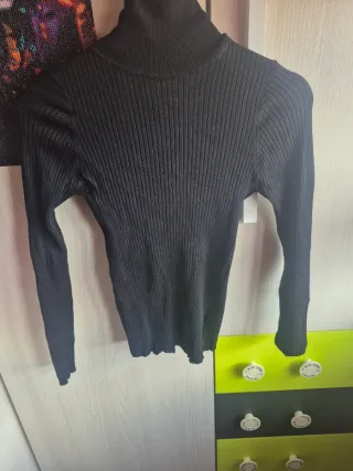 Jersey cuello alto negro