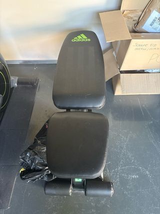 Palestra completa a casa. In perfette condizioni!