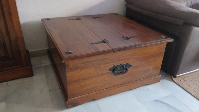 Baúl de madera maciza