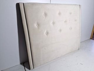 26616 CABECERO TAPIZADO 135CM (NUEVO EXP)