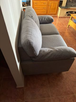 Sofá de 2 plazas gris tela