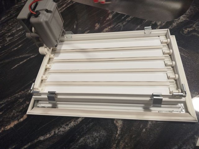 Rejilla Airzone RINT Motorizada 25x15cm