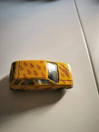 Coche a escala Fiat tipo vintage, majorette 