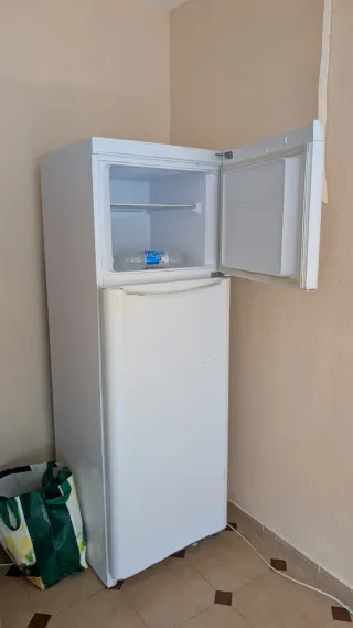Nevera Indesit