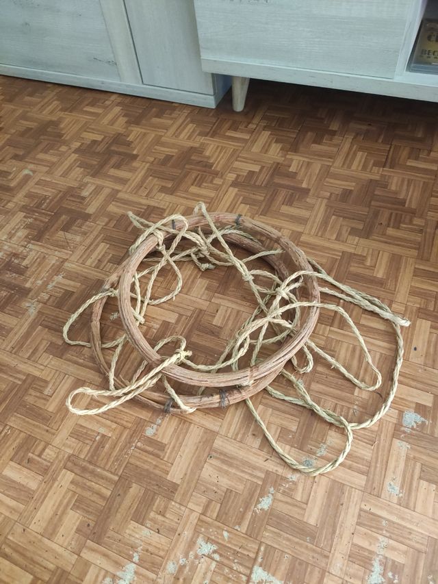 Tambor artesanal de madera y piel