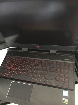 HP Omen para piezas no enciende