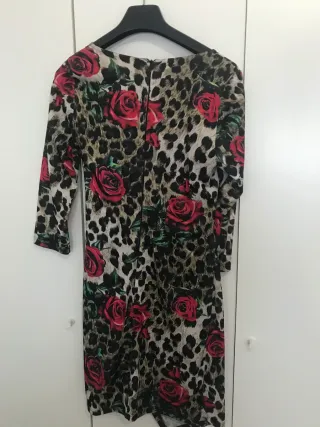 Vestido de fiesta animal print y rosas