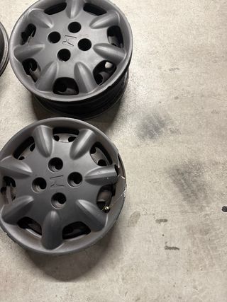 Llantas 14” con tapacubos Honda 
